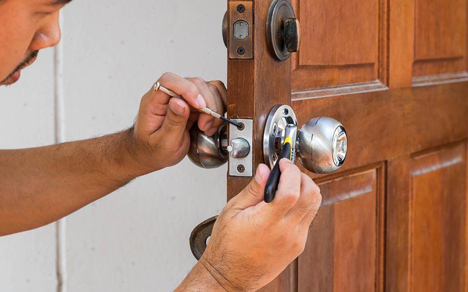 comment ouvrir une serrure de porte Égly